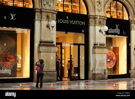 louis vuitton milano italy.